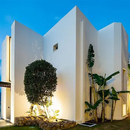 Tuerkbuekue Bay Villa فيلة